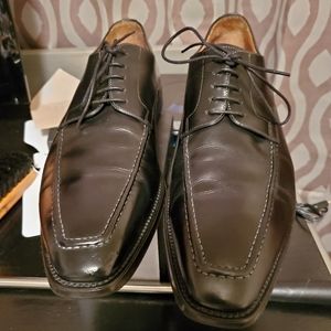 Santoni Apron square toe shoe
